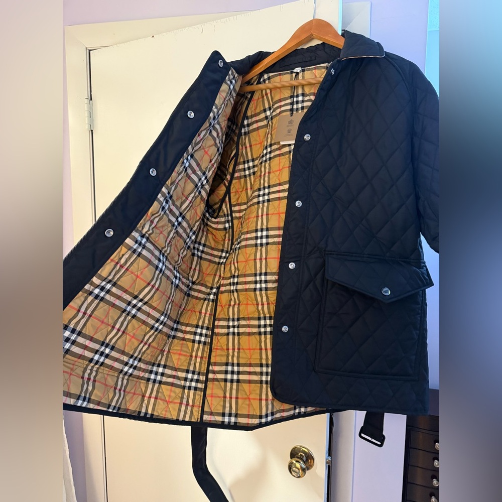 Burberry Winter Coat Black with pattern inside and belt size XL new with tags